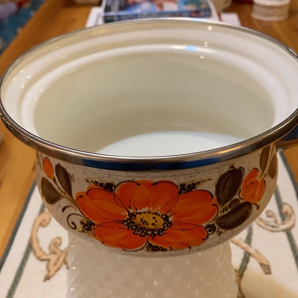 Vintage Sanko small pot EUC